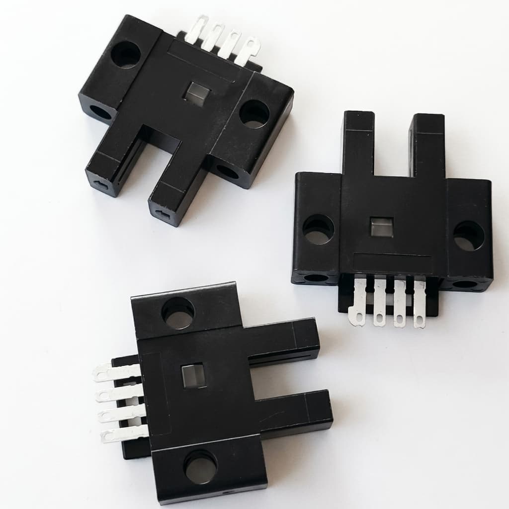 Precision proximity sensor for medical equipment positioning