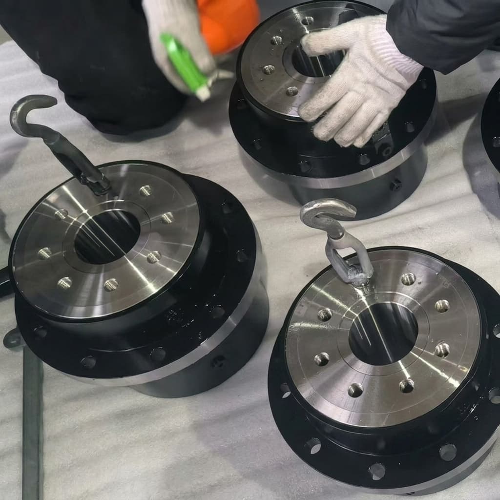 Heavy-duty hydraulic actuator for energy infrastructure